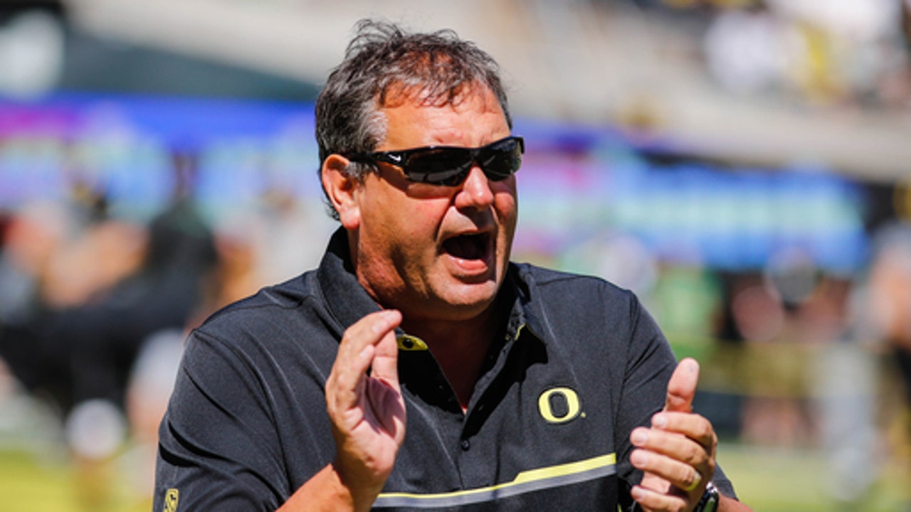 Ducks freshman linebacker Troy Dye gets off to fast start